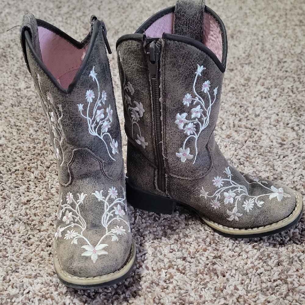 TWISTER Embroidered Western Boots